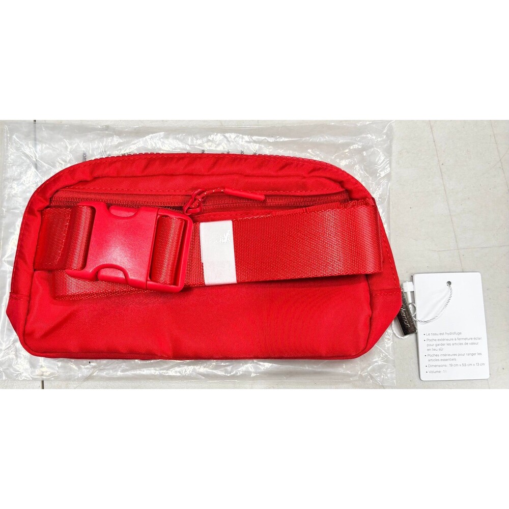 Lululemon Everywhere Belt Bag 1L Red NWT - Picture 2 of 7